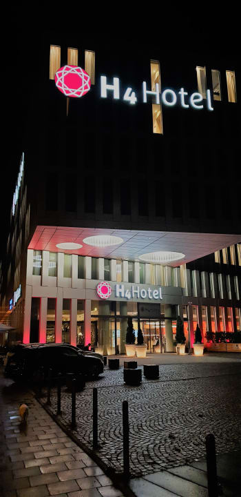 Außenansicht H4 Hotel München Messe