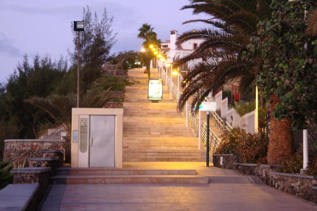 Treppen zur Stadt  Hotel Europalace