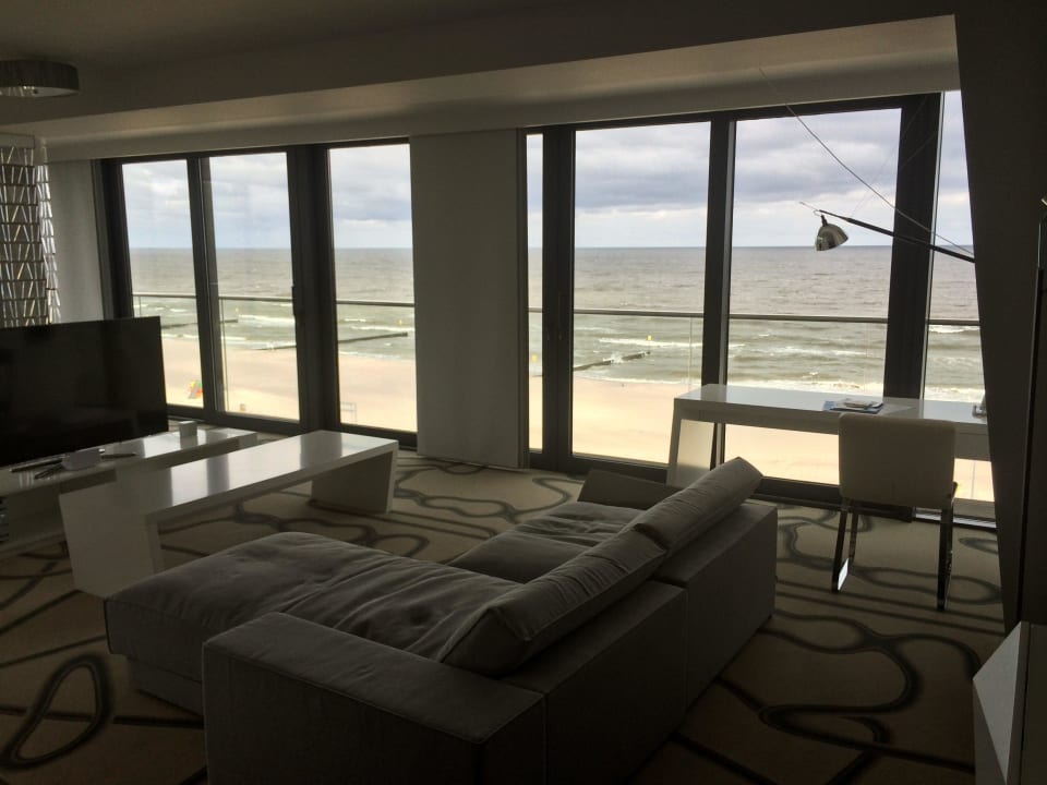 Wohnzimmer mit Ausblick - Apartment Szejka Marine Hotel by Zdrojowa