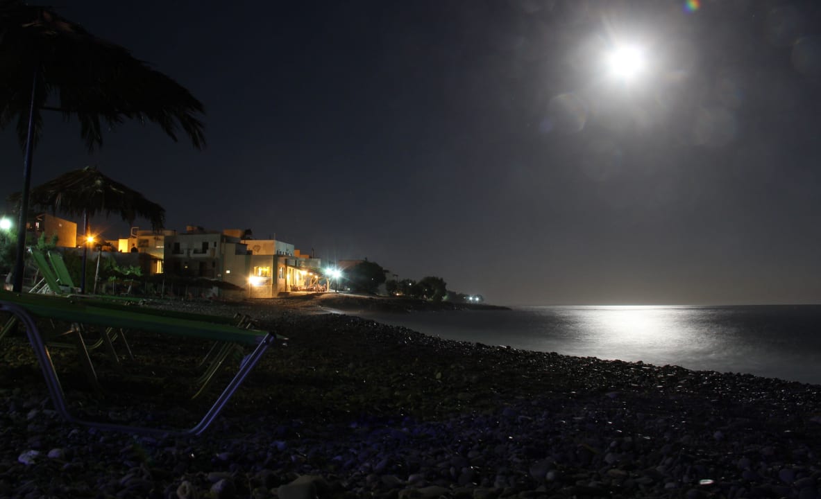 Ruhe am nächtlichen Strand - Urlaub Hotel South Coast