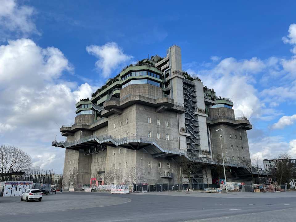 Außenansicht REVERB by Hard Rock Hamburg