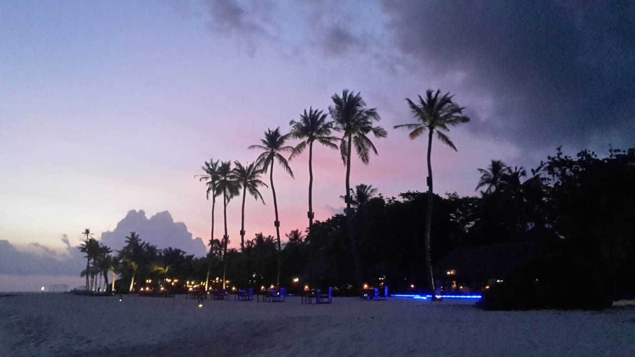 Strand Kuredu Island Resort & Spa