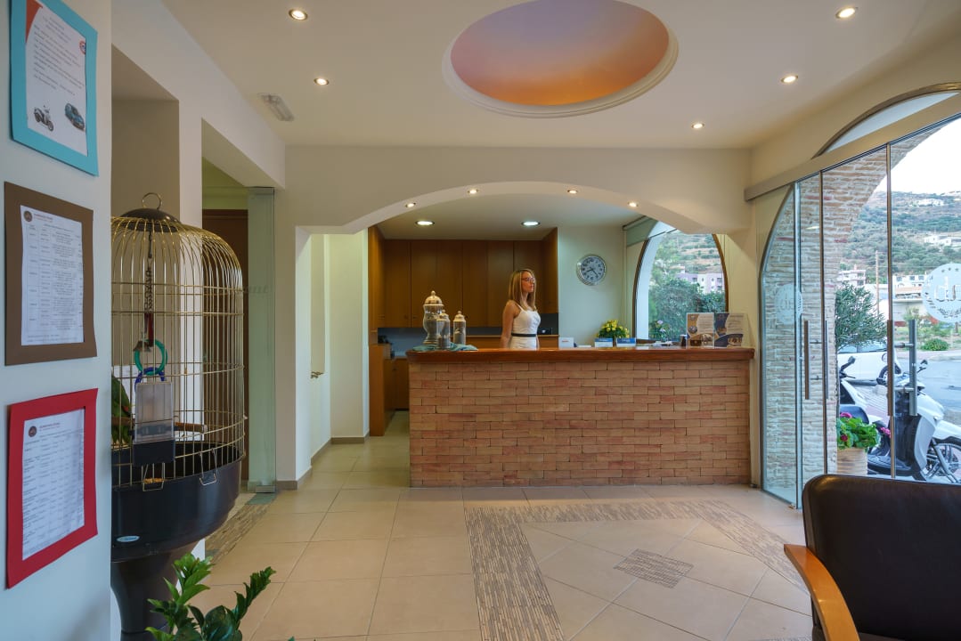 Lobby Alianthos Beach Hotel