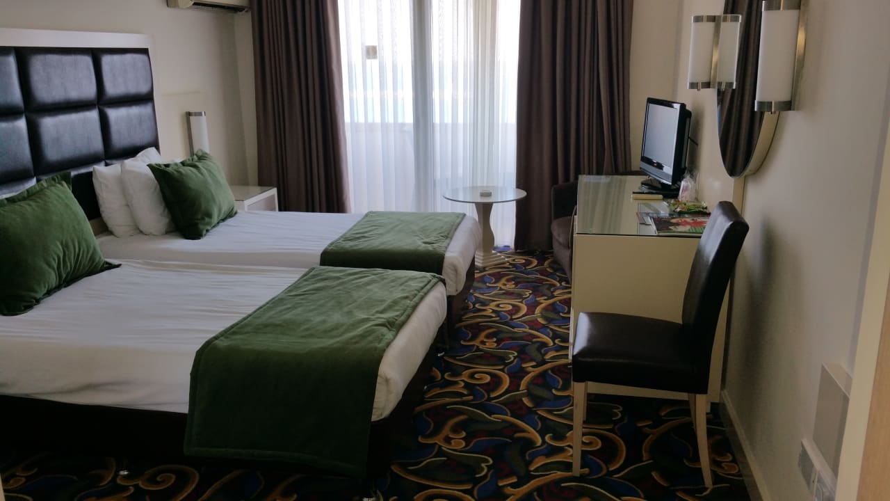 Zimmer Oscar Resort Hotel