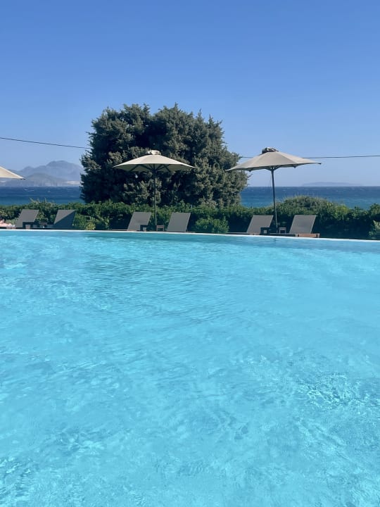 Pool Atlantica Belvedere Resort