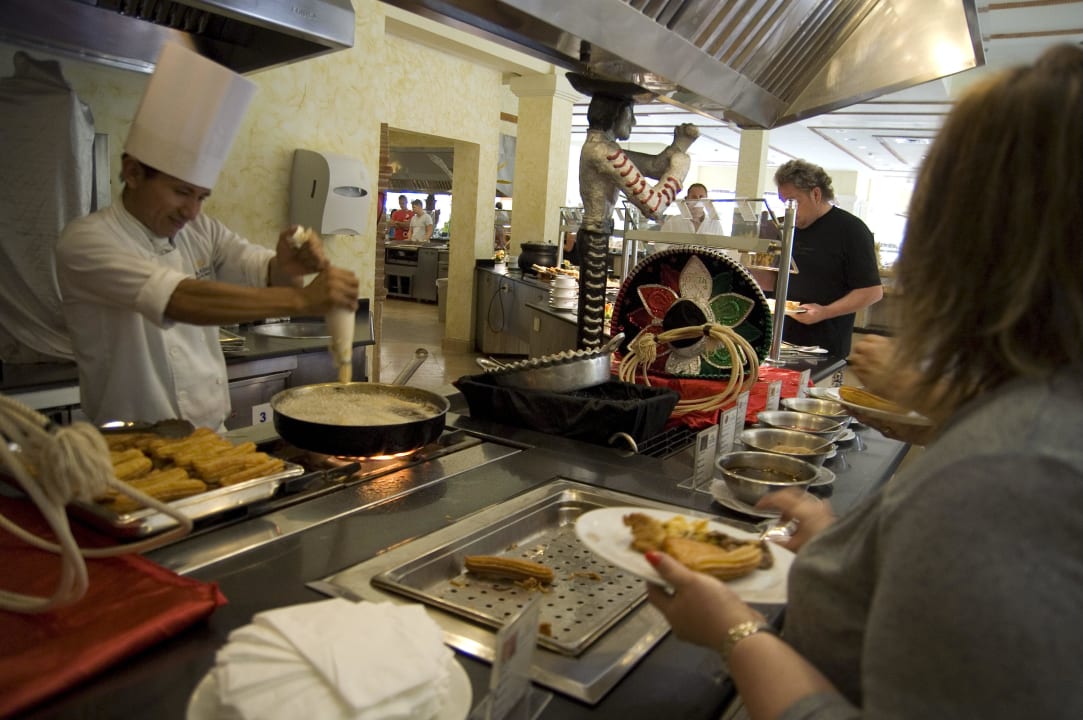 Frühstück im Tikal Buffetrestaurant Grand Palladium Kantenah Resort & Spa