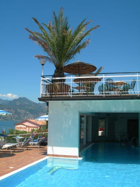 Swimmingpool Hotel Eden