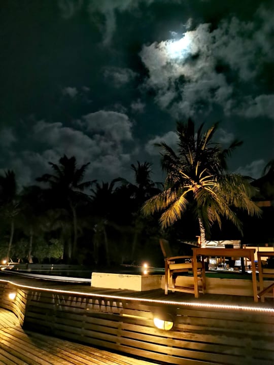 Pool Filitheyo Island Resort