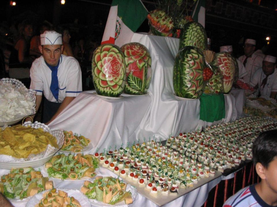 Mitternachtbuffet Botanik Hotel & Resort