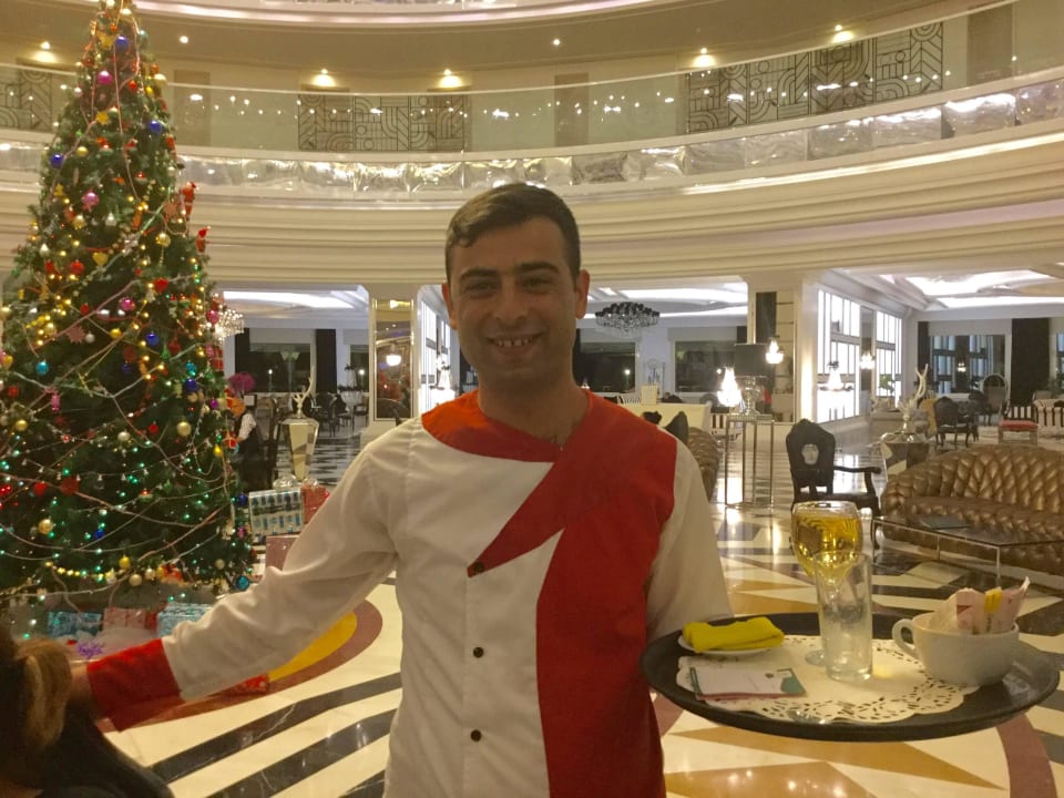 Service in der Lobbybar Hotel Delphin Imperial