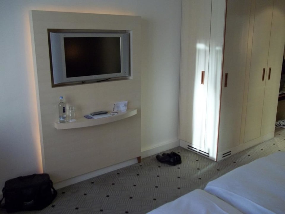 TV-Wand Le Méridien Stuttgart