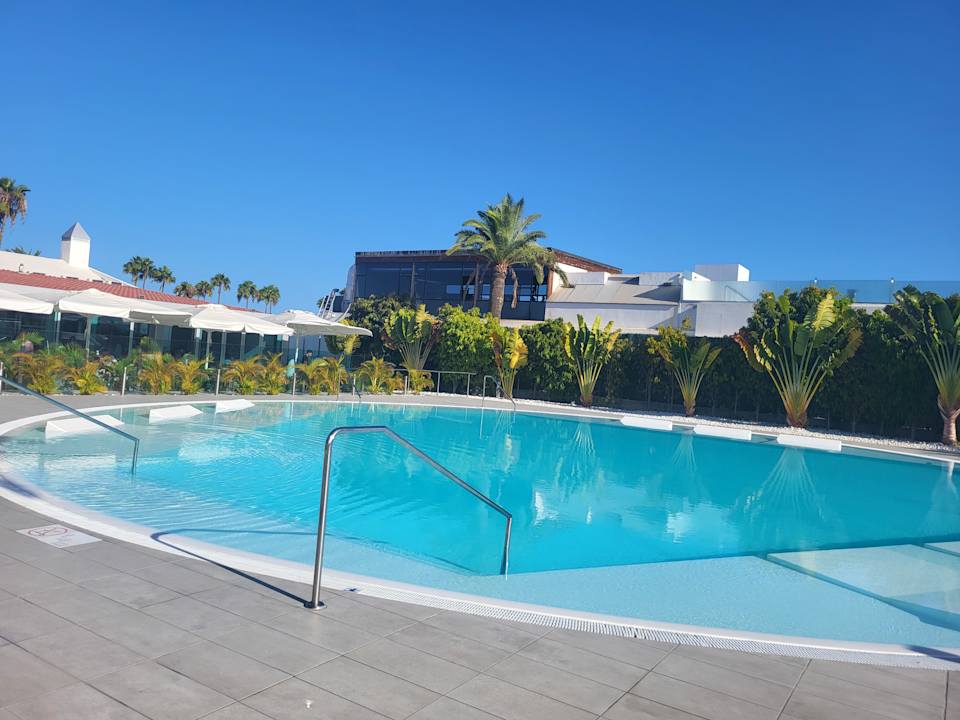 Pool Canary Garden Club