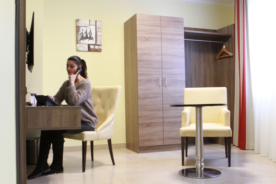 Zimmer Naam Hotel & Apartments