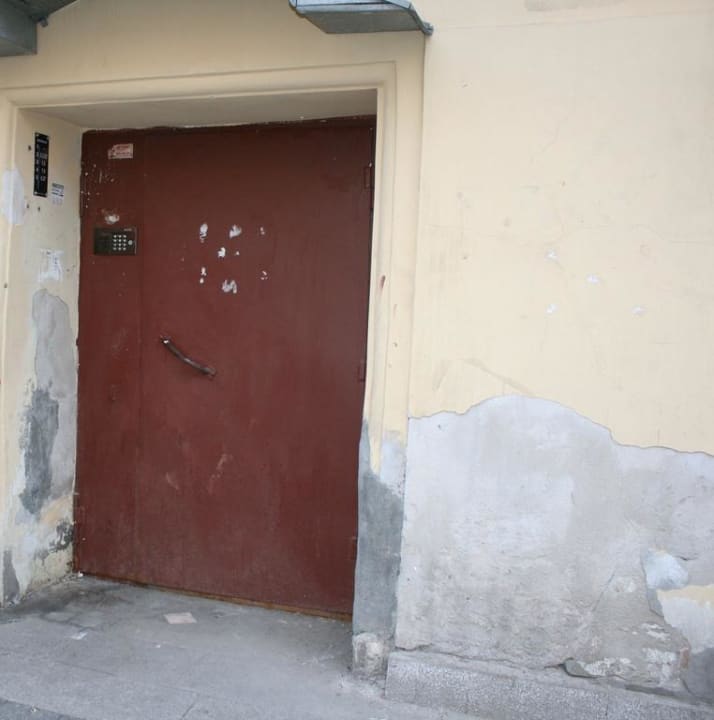 Hauseingangstür Hotel Nevsky Inn