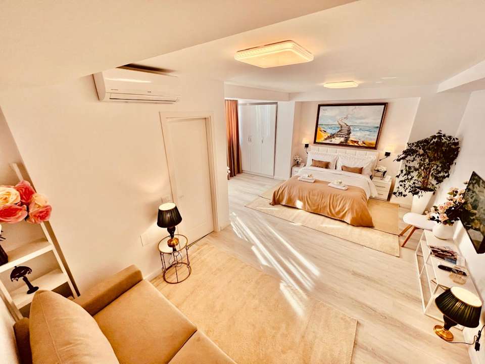 Zimmer Leo's Apartment Tirana Garden View