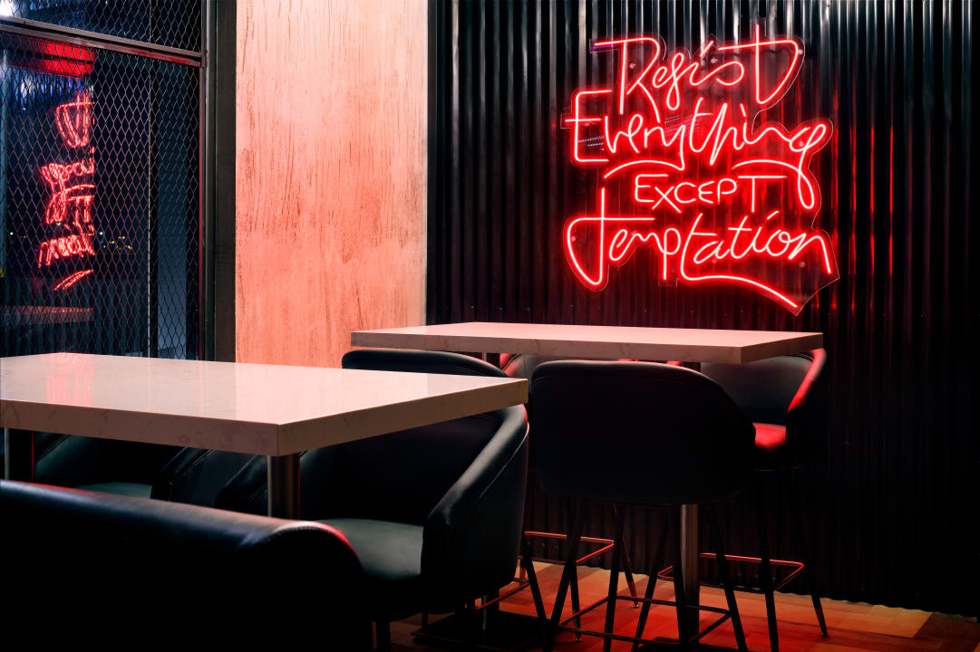 Gastro Holiday Inn Dubai Al-Maktoum Airport by IHG