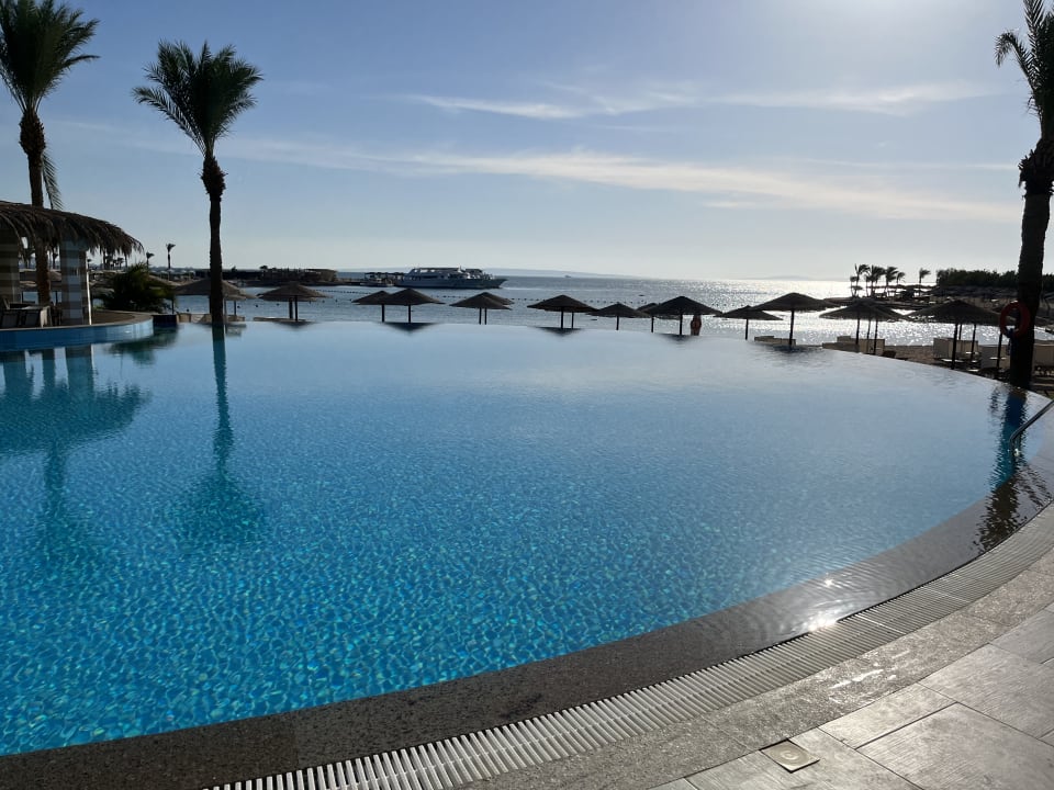 Pool JAZ Elite Casa del Mar Beach