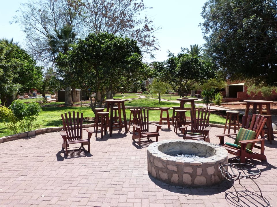 Feuerstelle Kalahari Anib Lodge