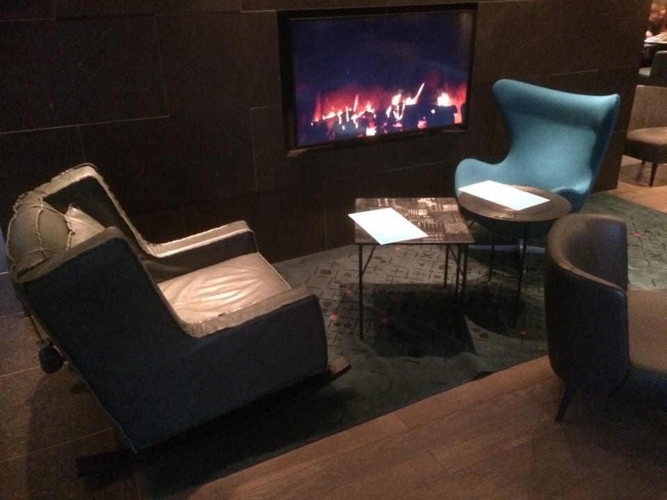 Lobby Motel One Freiburg