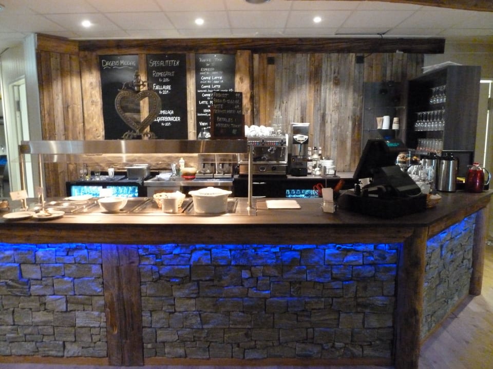 Teil des Frühstücksbuffets Rysstad Solvgarden Hotell