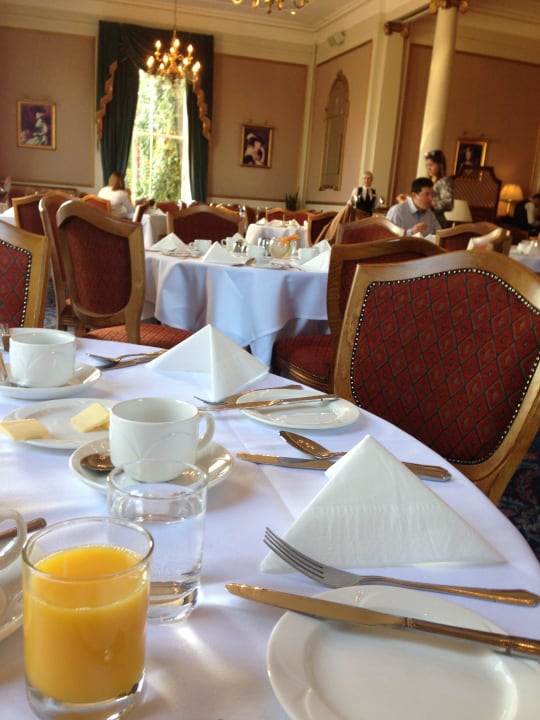 Guten Apettit Oatlands Park Hotel