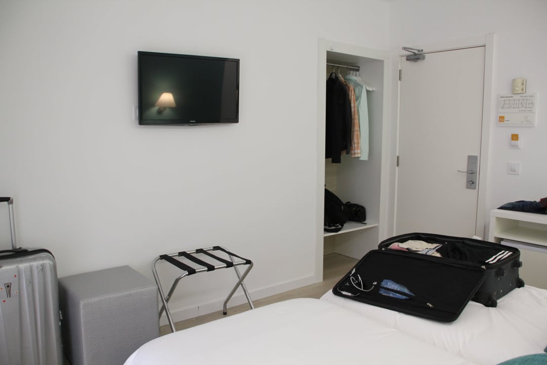 TV, Schrank  BQ Apolo Hotel