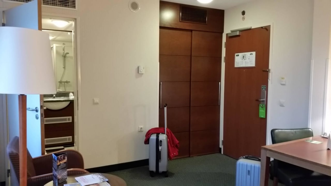 Großzügiges Zimmer Hotel Courtyard by Marriott Amsterdam Airport