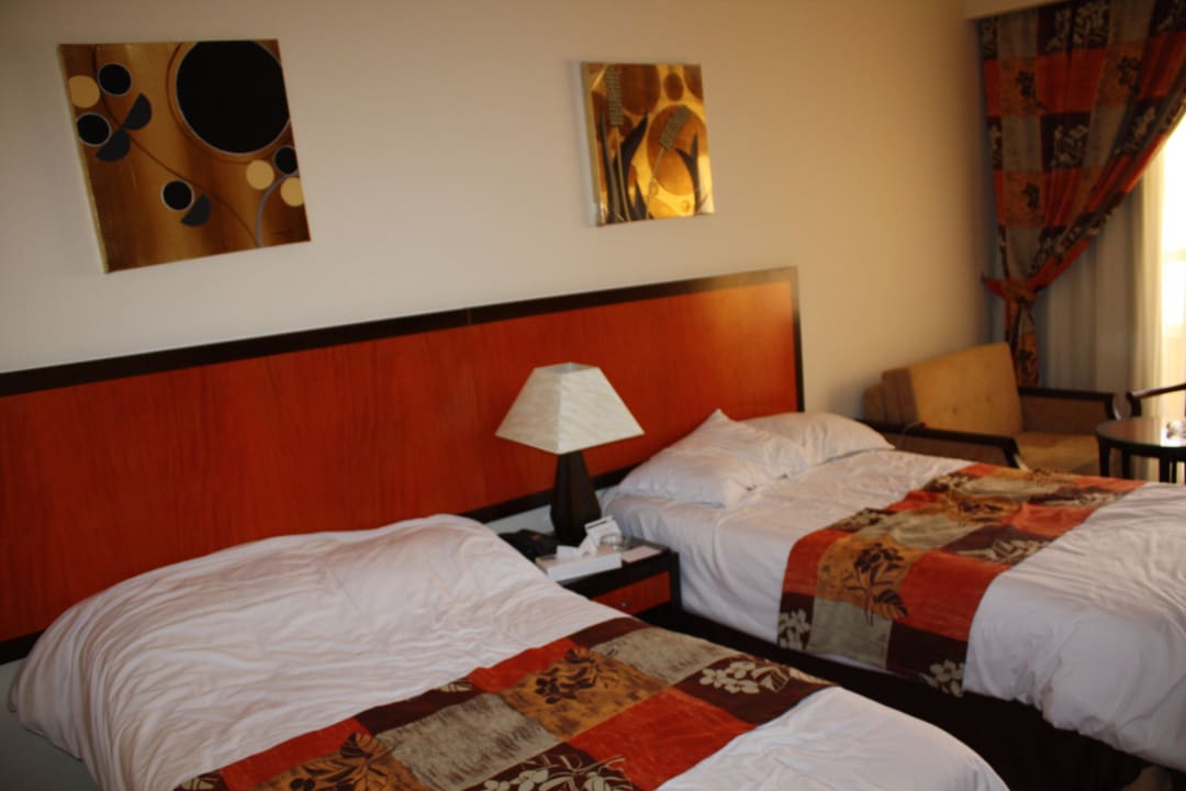 Обстановка в номере AMC Royal Hotel & SPA