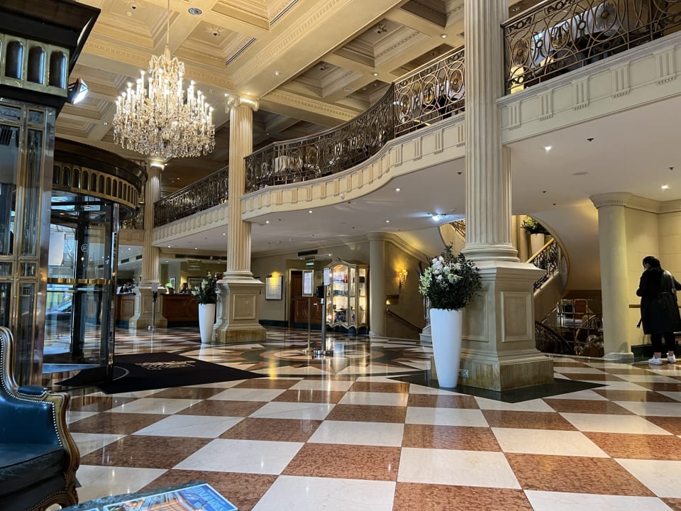 Lobby Grand Hotel Wien