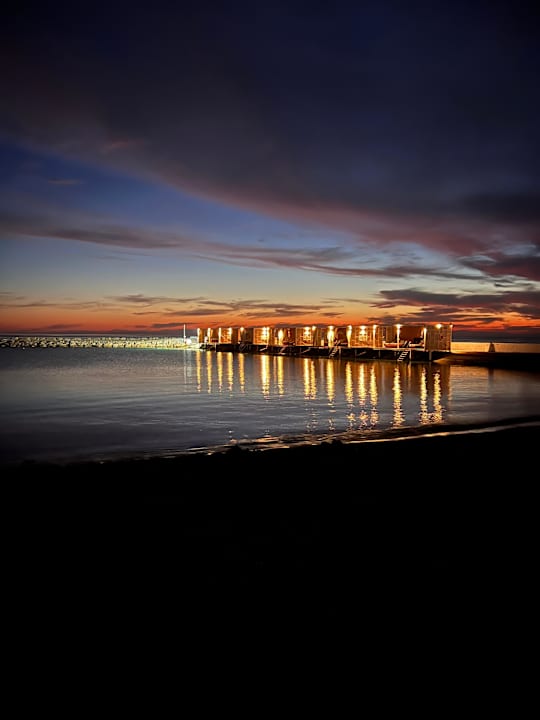 Strand Rubi Platinum Sign