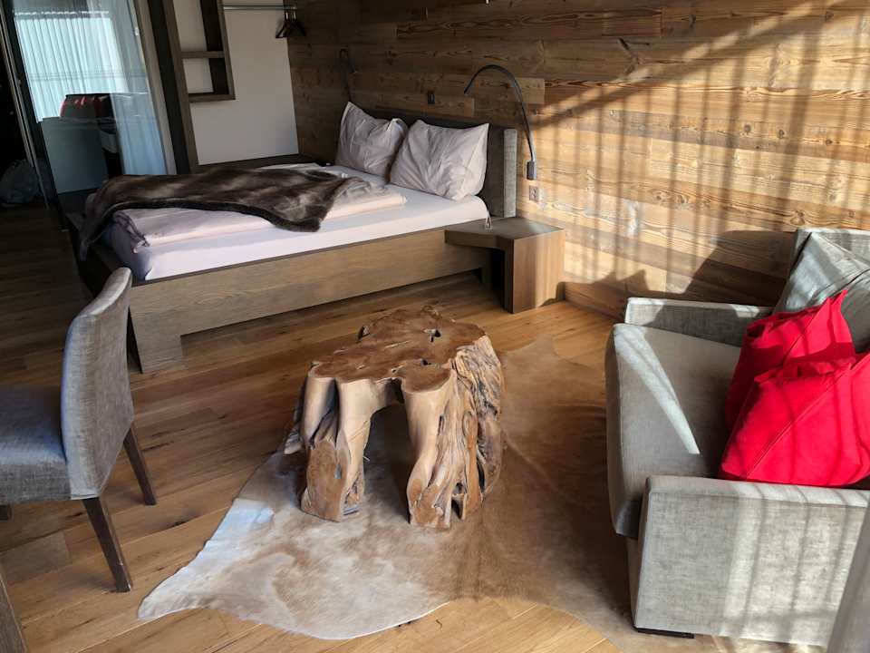 Zimmer Riverside Hotel