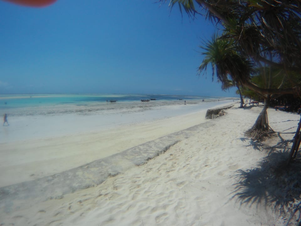 Strand Neptune Pwani Beach Resort & Spa