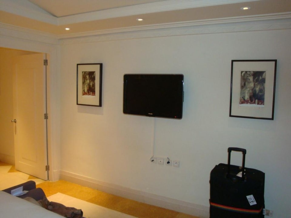 TV Hotel L'Amphitrite Palace