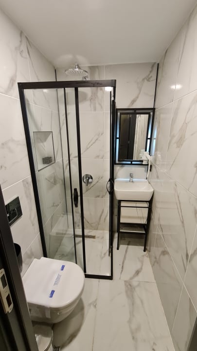 Zimmer The Queen Airport Hotel