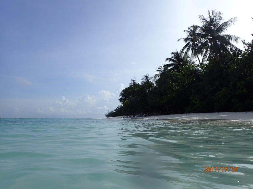 Strand Embudu Village