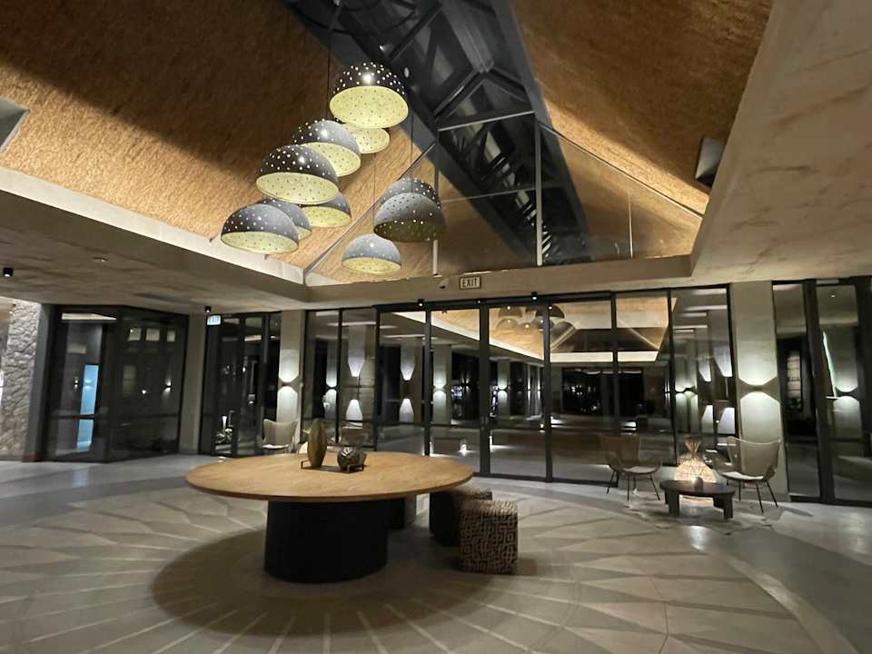 Lobby Mokuti Etosha Lodge