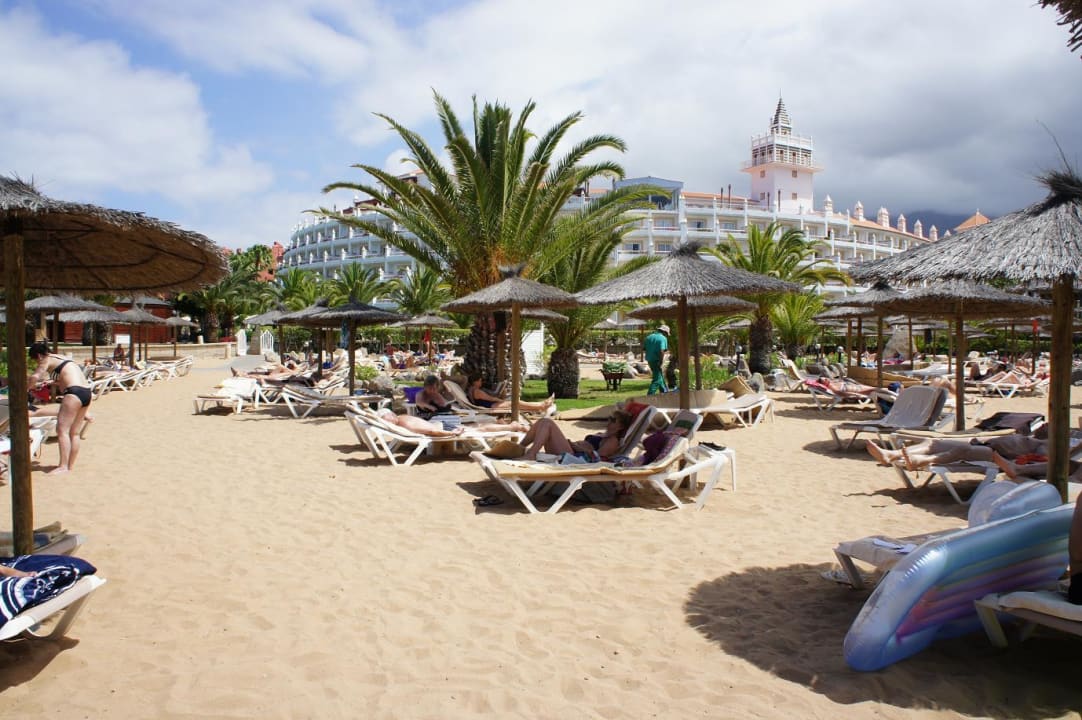 Sandabschnitt für RIU Arecas Gäste beim RIU Palace Hotel Riu Arecas - Adults only