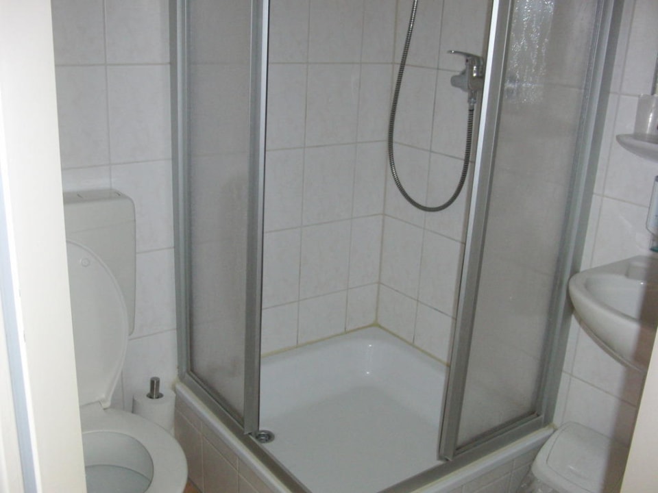 Bad Zimmer 59 Hotel Lumen am Hauptbahnhof