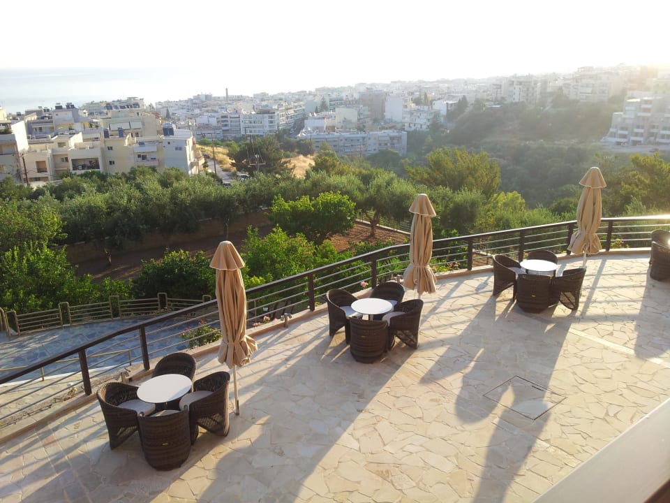 Blick auf Terrasse Hotel Forest Park