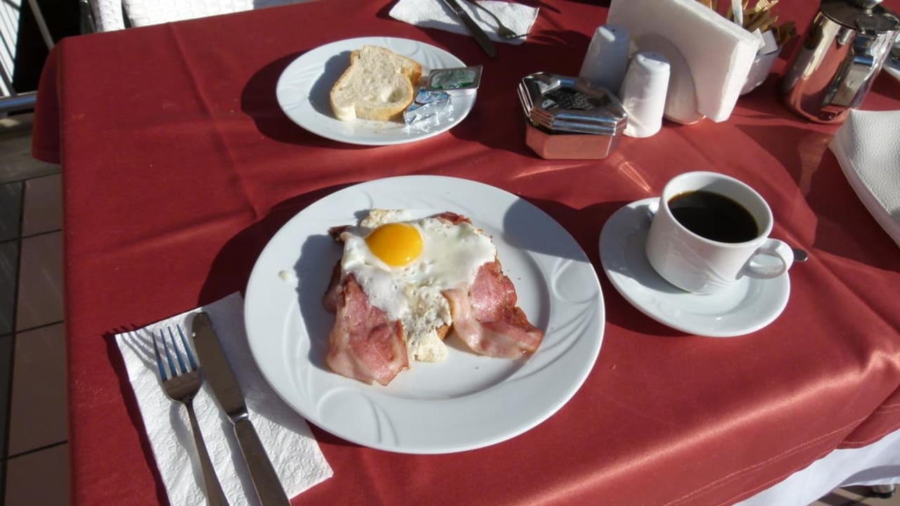 Spiegelei mit Schweinespeck Megasaray Club Belek