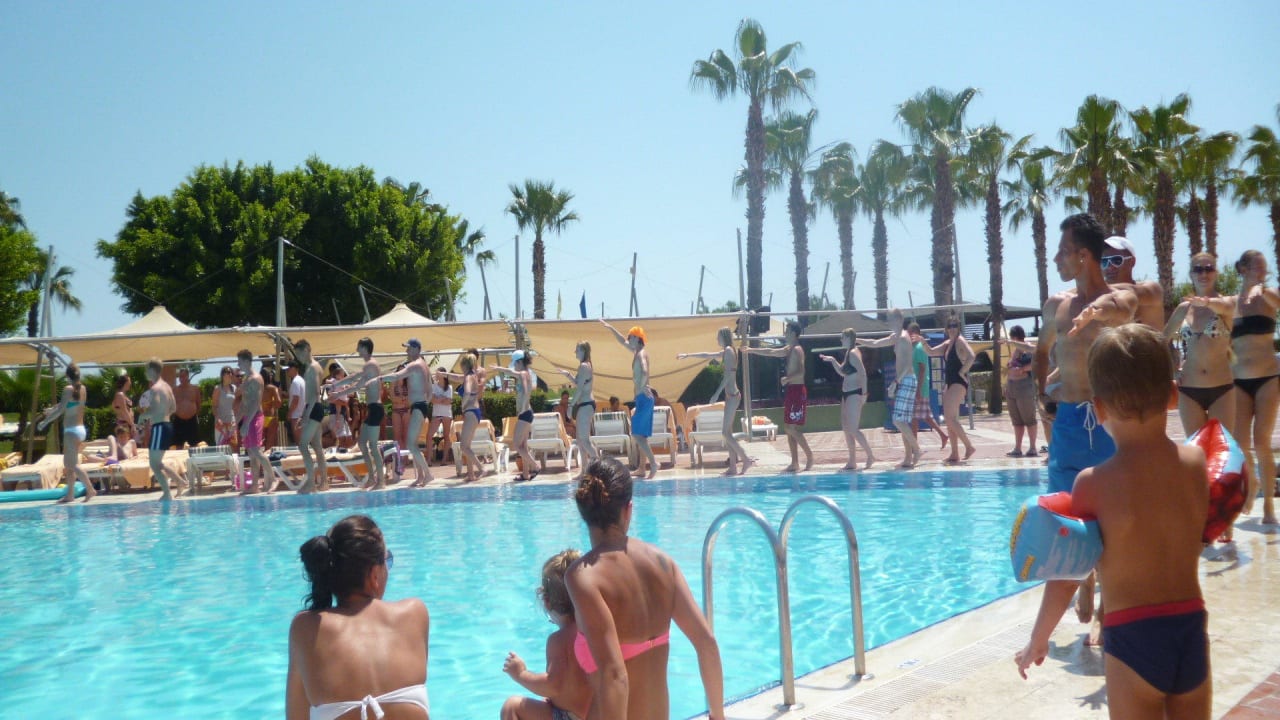 Der Pool tanz  Limak Limra Hotel & Resort