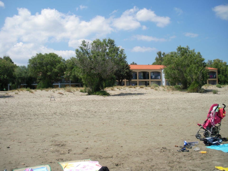 Strand Domes Aulūs Zante, Autograph Collection