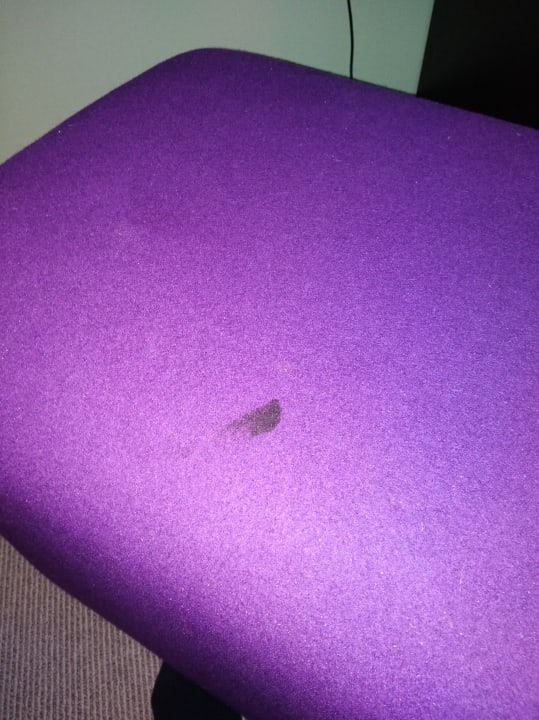 Hocker war Fleckig... AKTIVHOTEL Weisser Hirsch