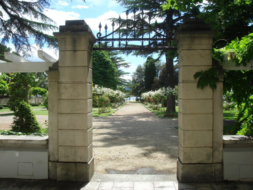 Mai'13 Blick von der Terrasse in den Garten Falkensteiner Hotel Adriana