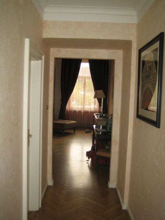 Blick von Flur ins Wohnzimmer The Mozart Prague - Preferred Hotels & Resorts