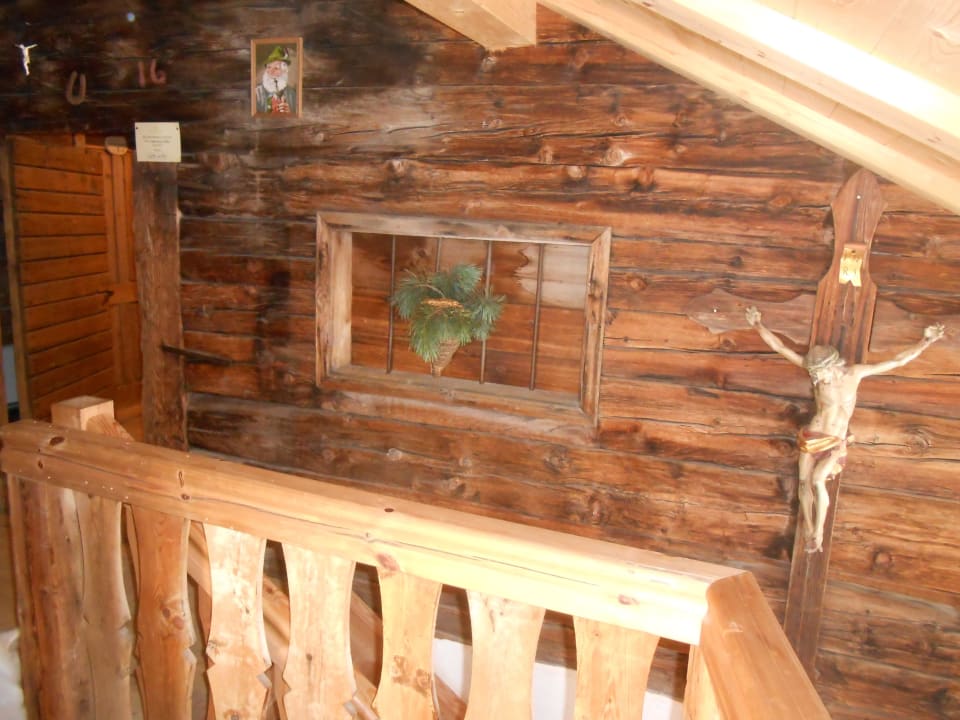 In der Hütte Kreuzwiesen Almhütte