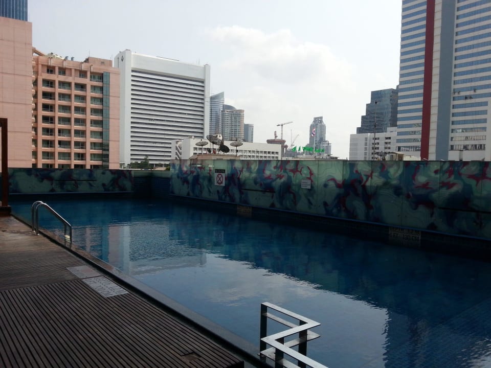 Poolanlage  Hotel Le Meridien Bangkok