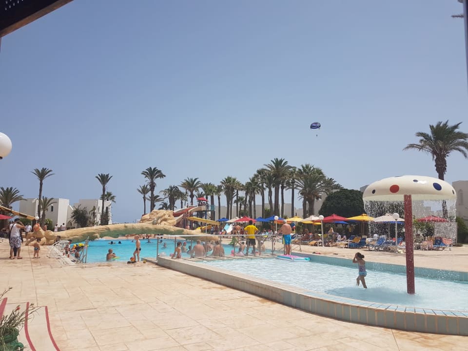 Pool Ruspina Beach Resort