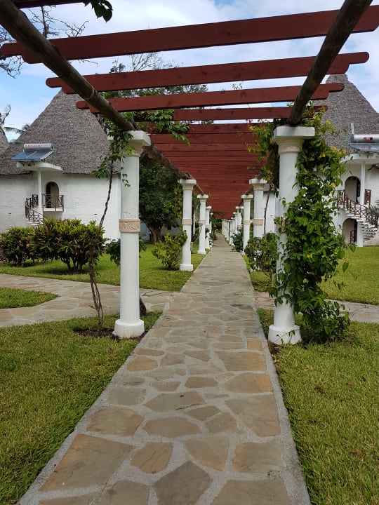 Gartenanlage Neptune Village Beach Resort & Spa