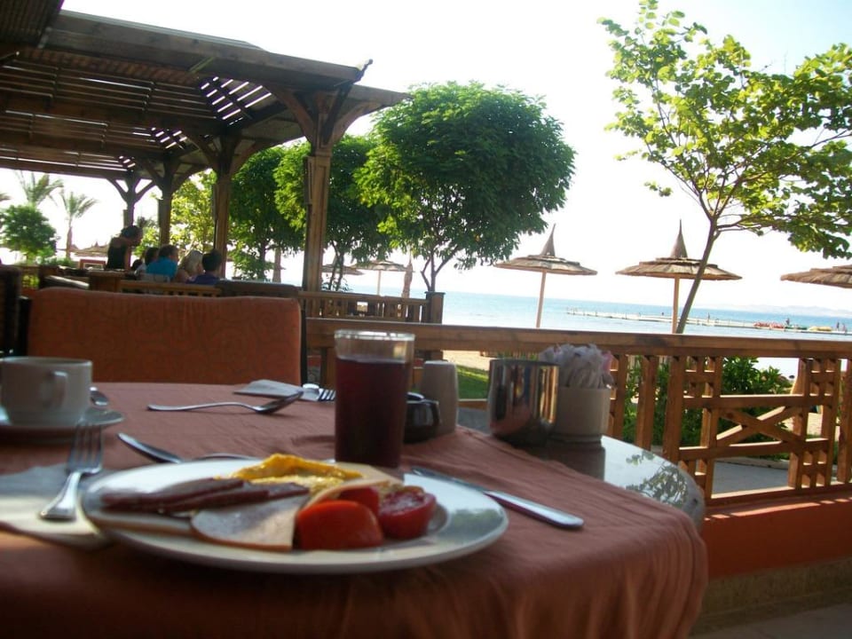 Завтрак в Си Омаре Beach Albatros Resort
